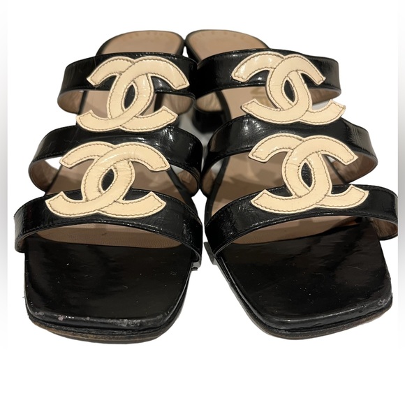 Iconic 90’s Chanel Heel Sandals - Picture 10 of 11